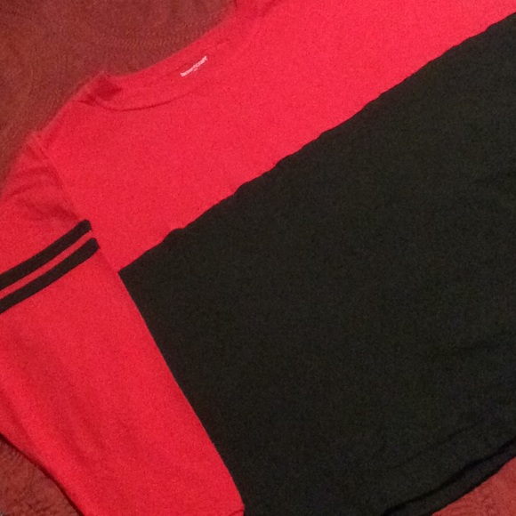 Ladies top - Picture 1 of 2